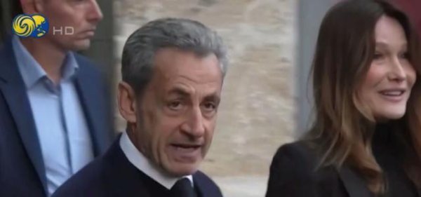 信康配资 萨科齐入狱首日遭威胁，狱友隔空喊话“要为卡扎菲报仇”